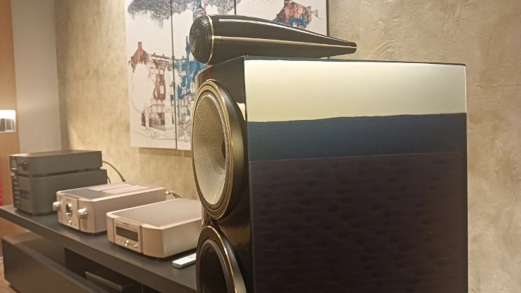 ISE 2024Bowers & Wilkins Serie 700  S3 Signature